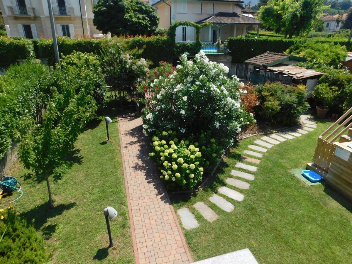 Haus Am See Villa Porto Valtravaglia Exterior photo