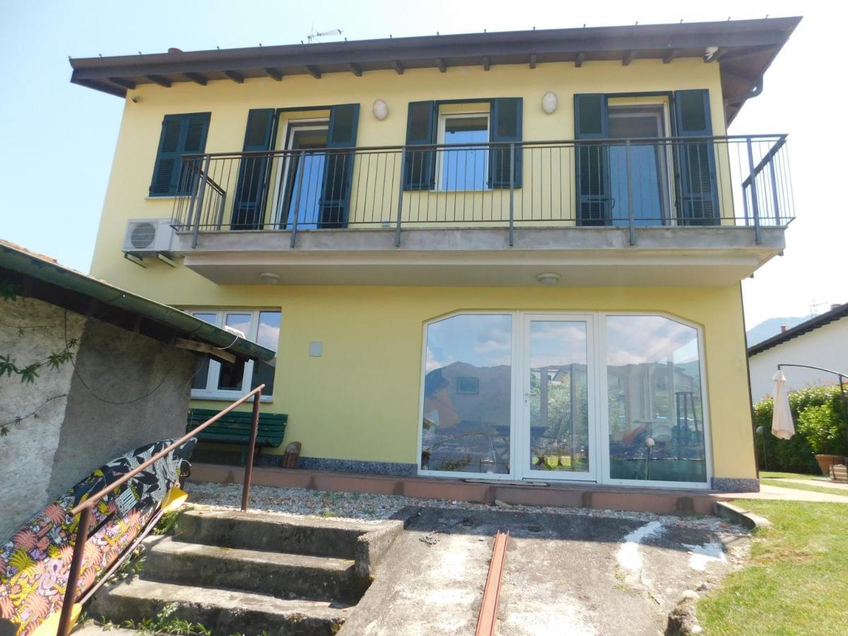 Haus Am See Villa Porto Valtravaglia Exterior photo