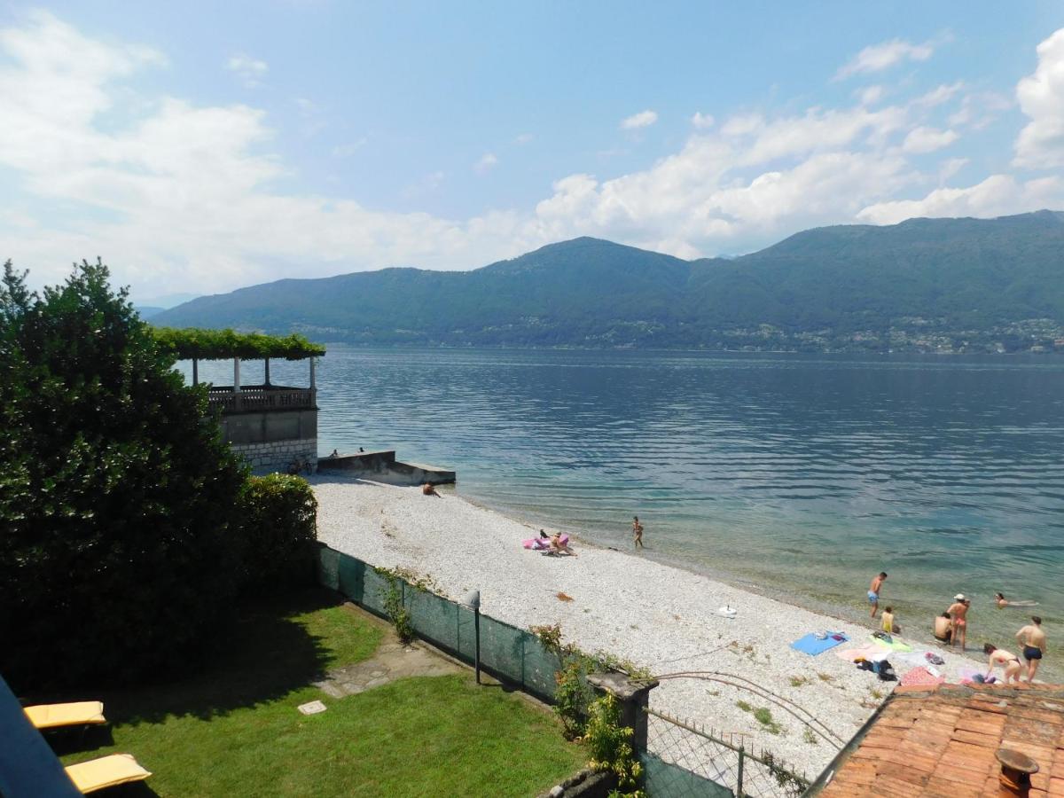 Haus Am See Villa Porto Valtravaglia Exterior photo