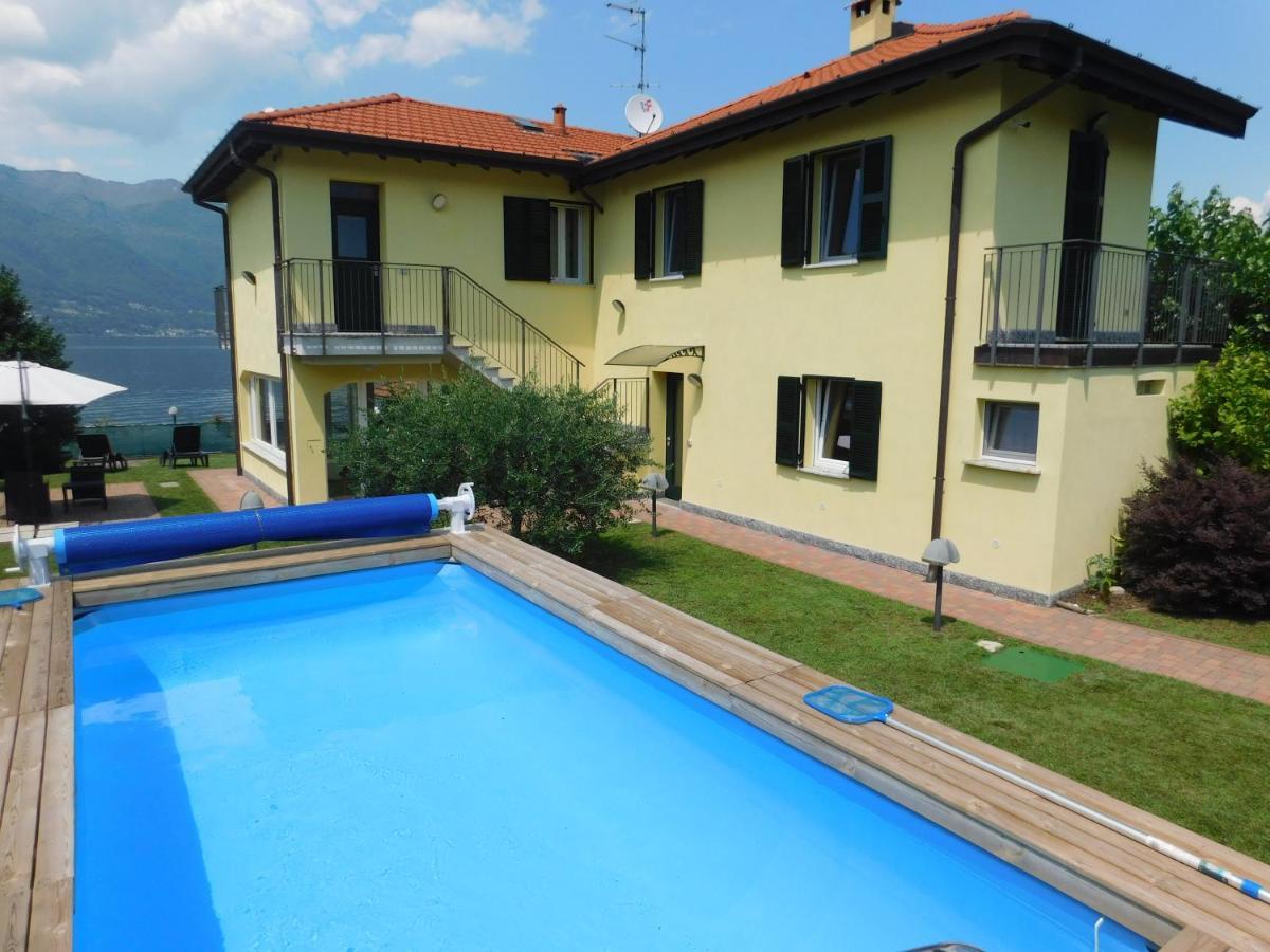 Haus Am See Villa Porto Valtravaglia Exterior photo